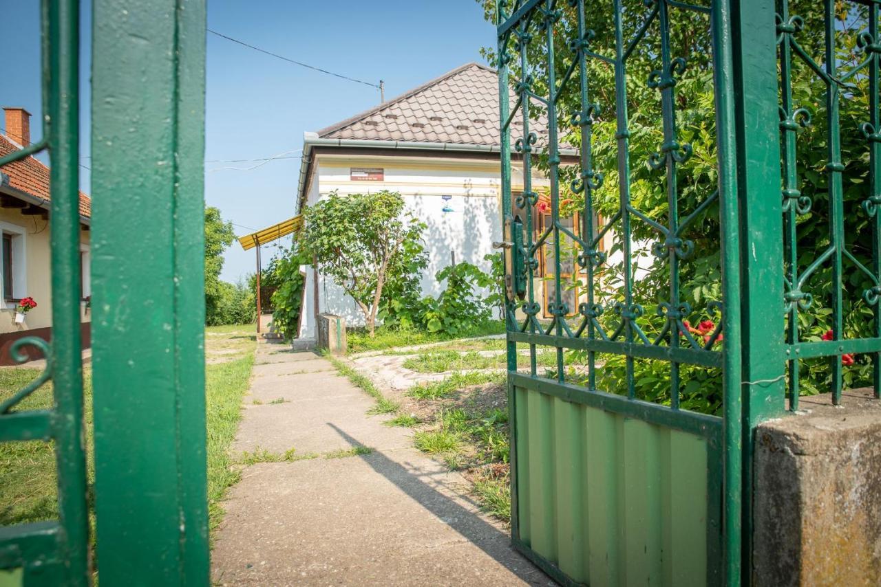 Zempleni Szallashely Fony Bagian luar foto